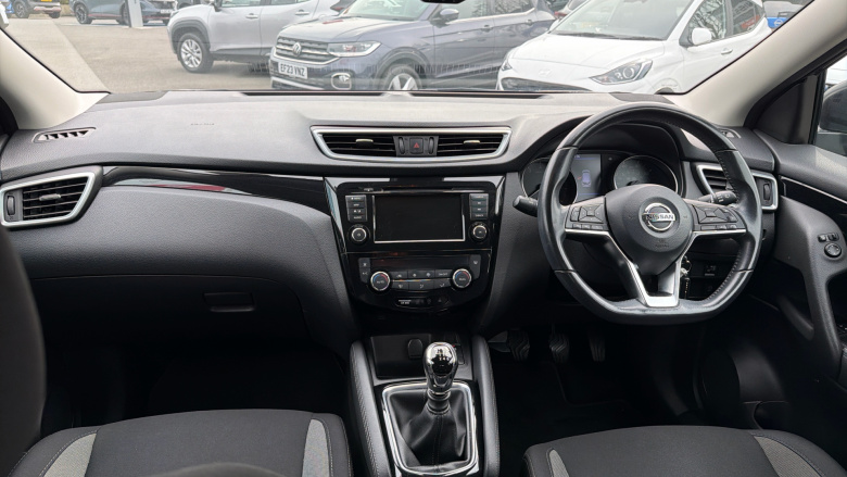 Nissan Qashqai 1.3 DiG-T Acenta Premium 5dr Petrol Hatchback